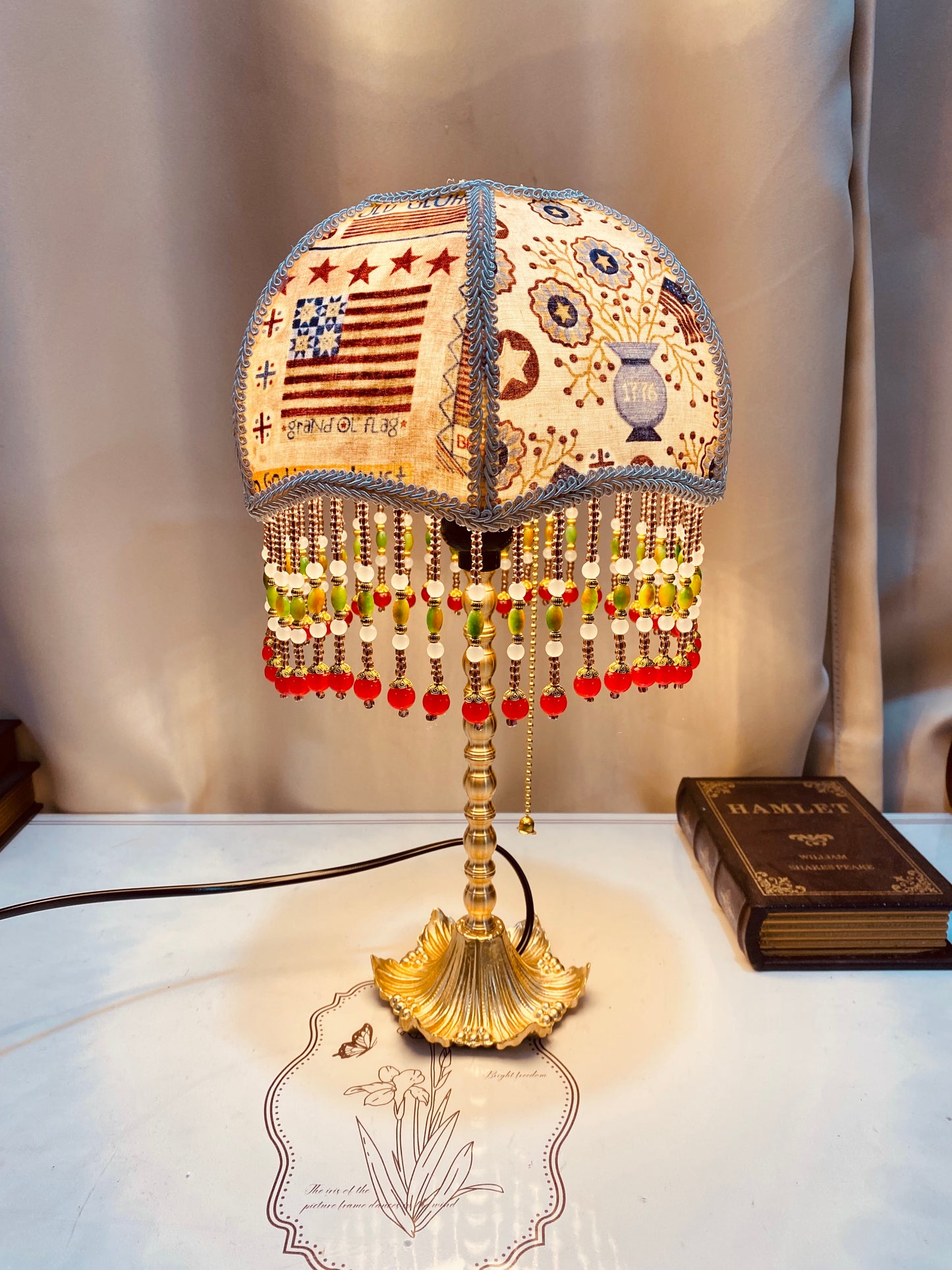American Emblem Handmade Table Lamp