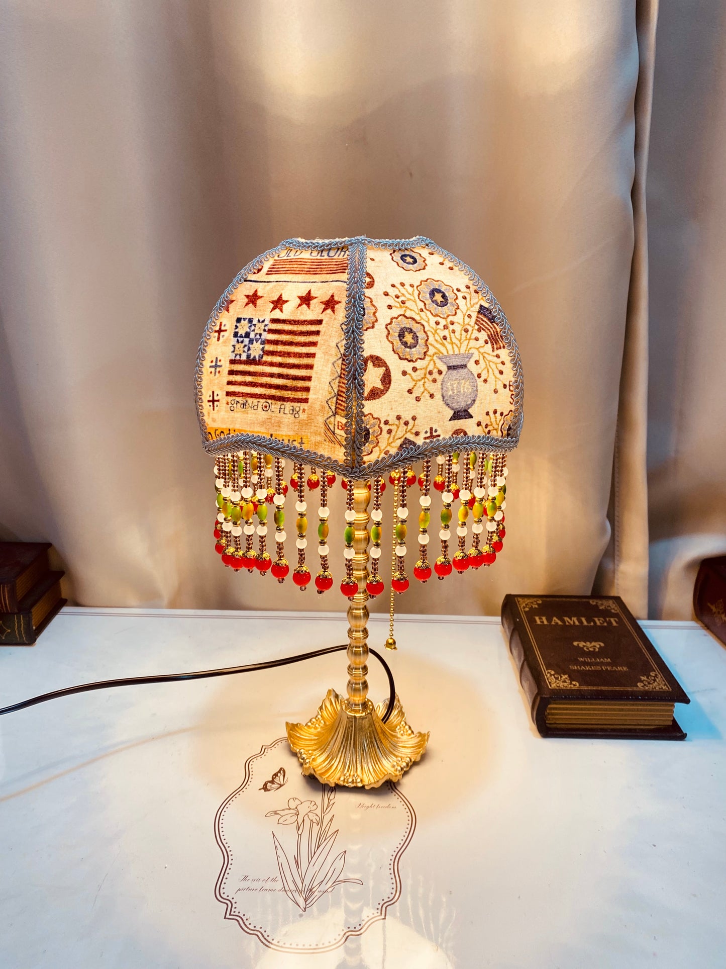 American Emblem Handmade Table Lamp