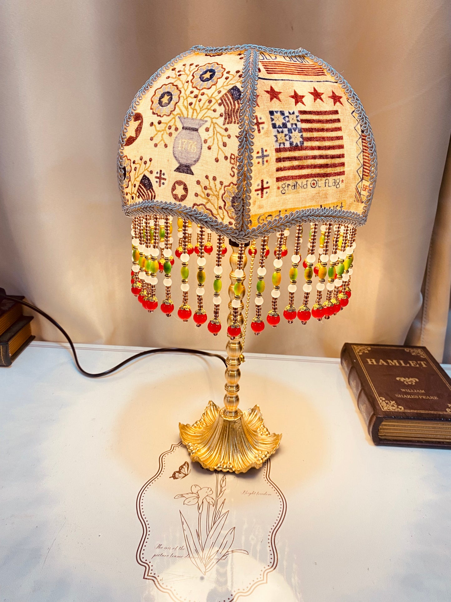 American Emblem Handmade Table Lamp