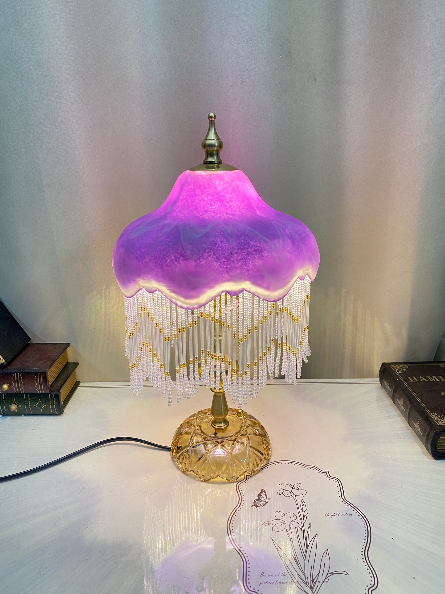 Lila Retro Quaste Tischlampe