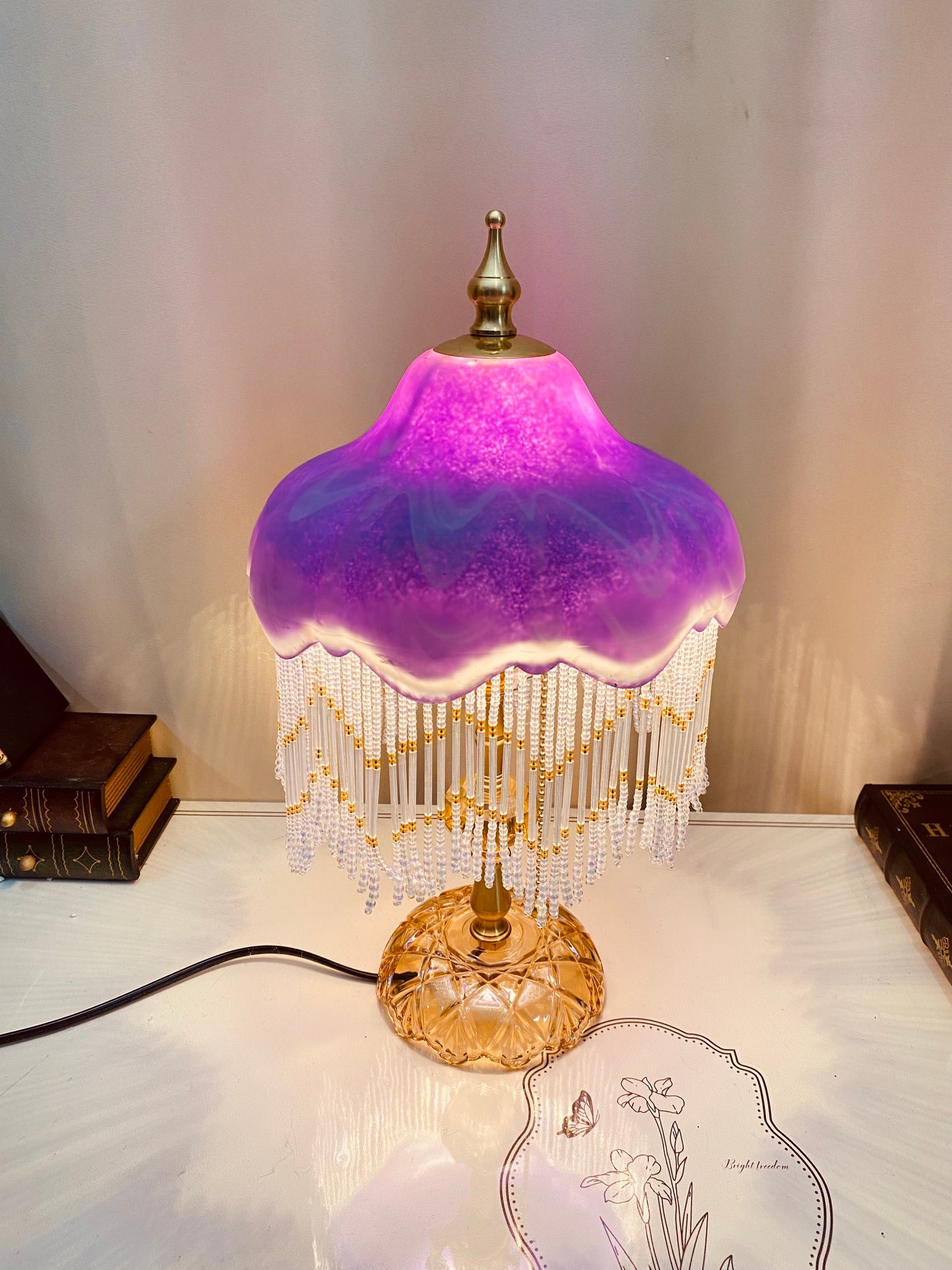 Lila Retro Quaste Tischlampe