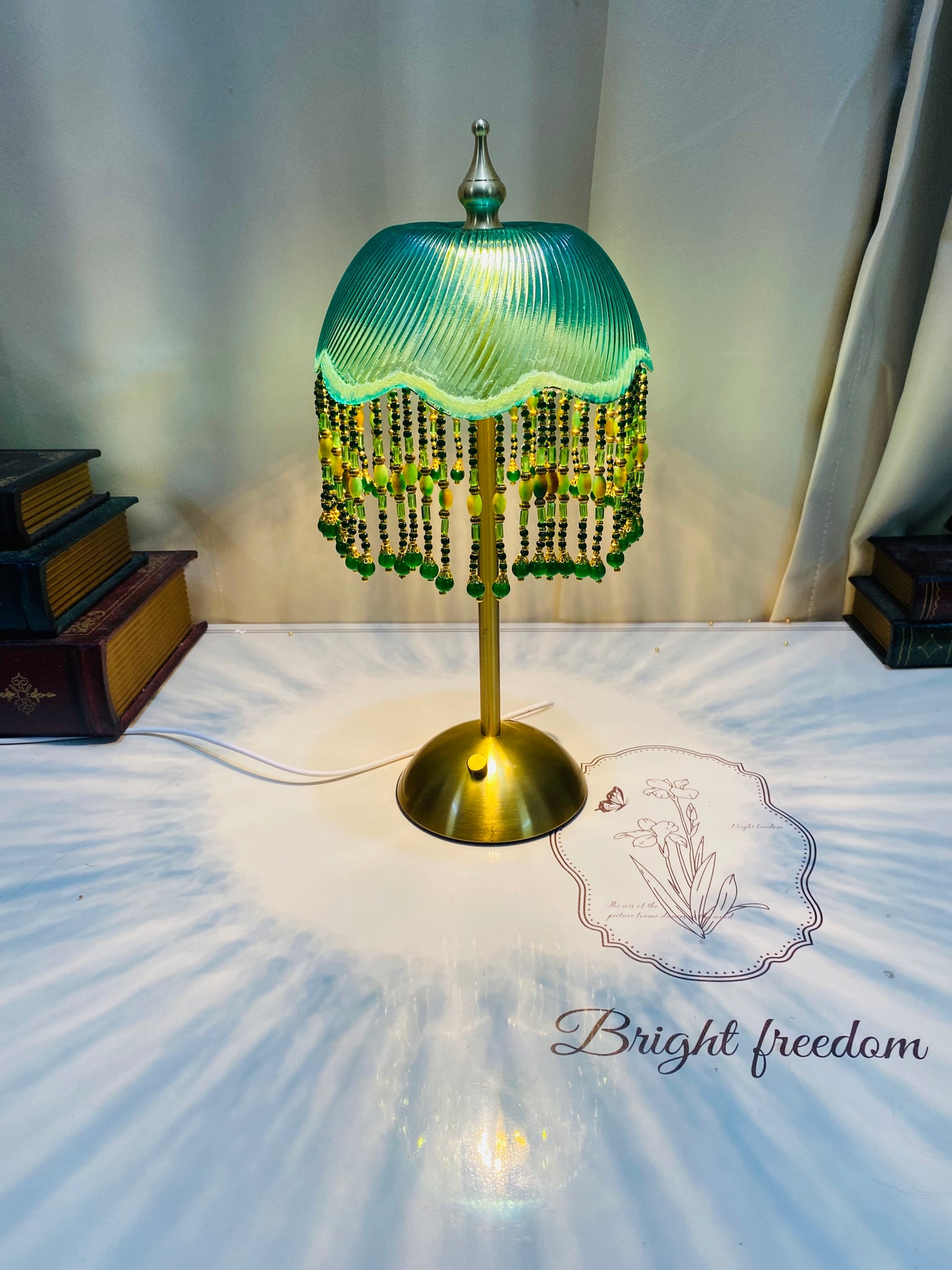 Retro Emerald Green Glass Table Lamp