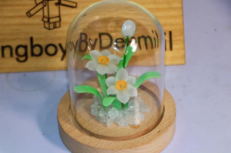 Narcissus Handmade Glass Night Light