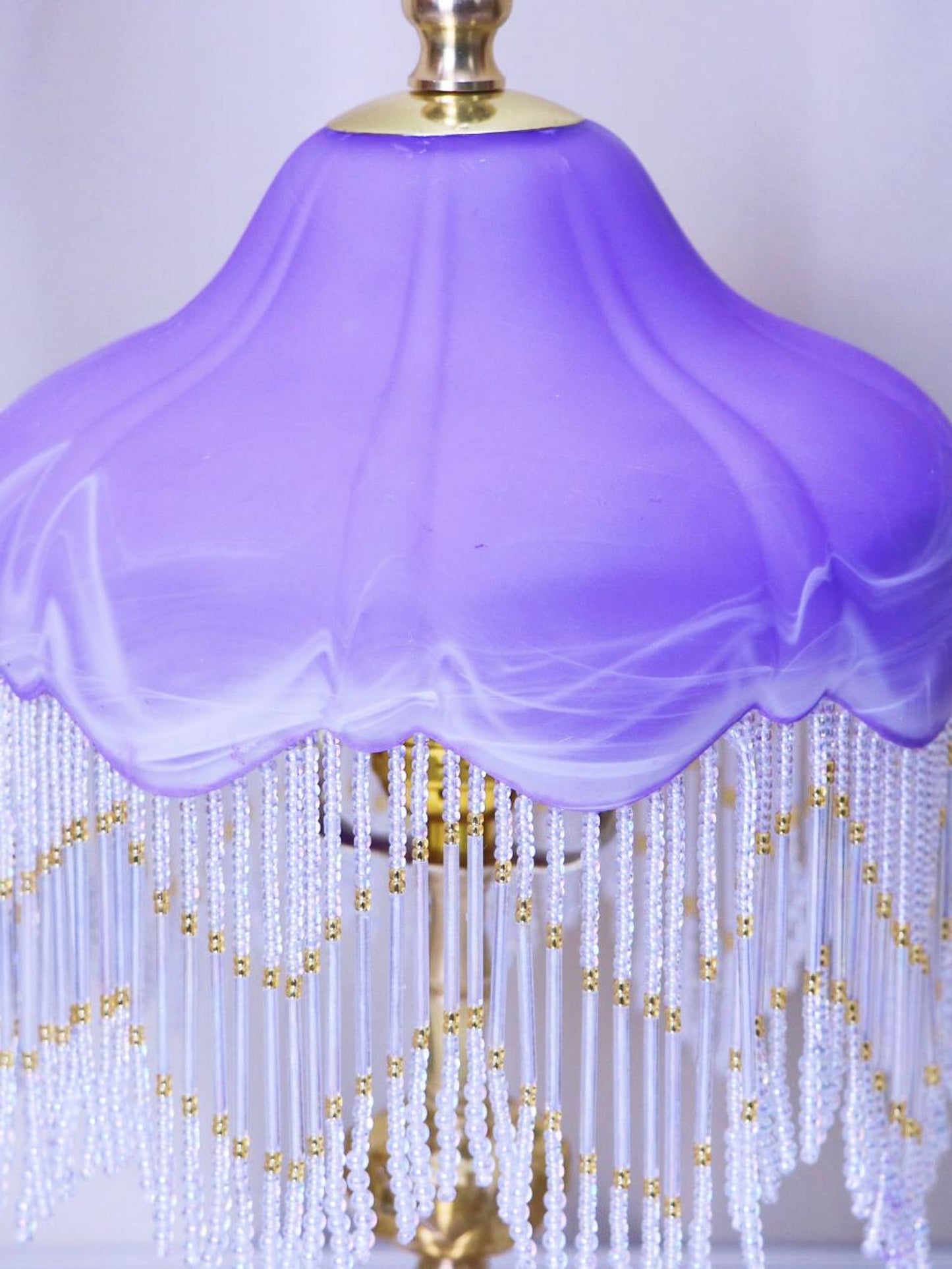Lila Retro Quaste Tischlampe