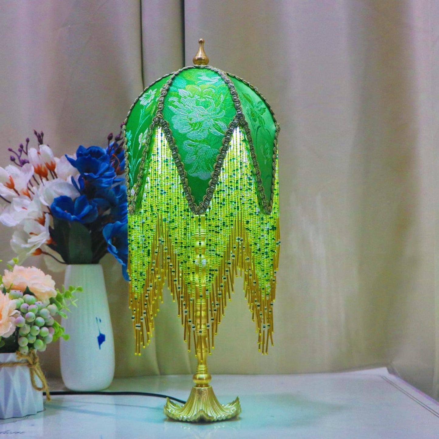 Retro Green Tassel Table Lamp