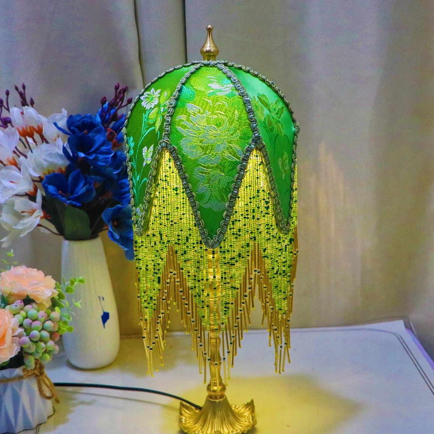 Retro Green Tassel Table Lamp
