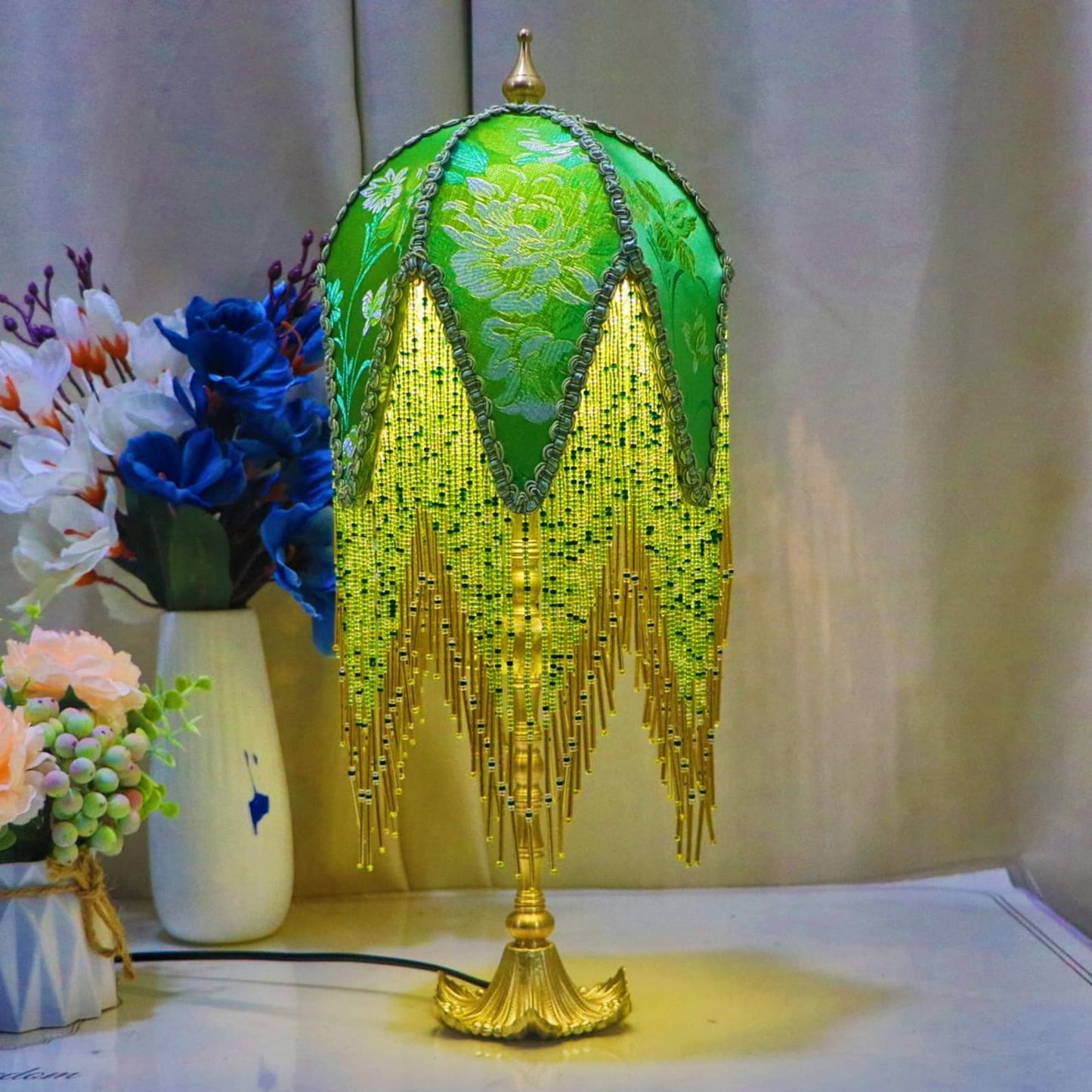Retro Green Tassel Table Lamp
