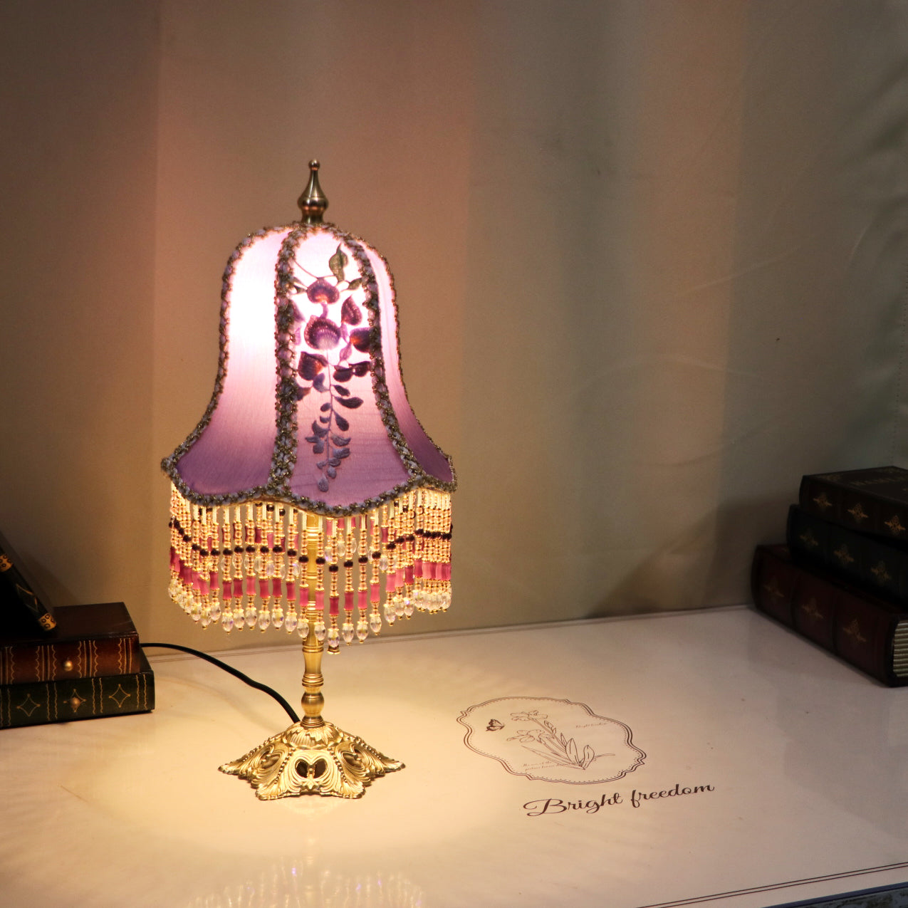 Retro Wisteria Table Lamp