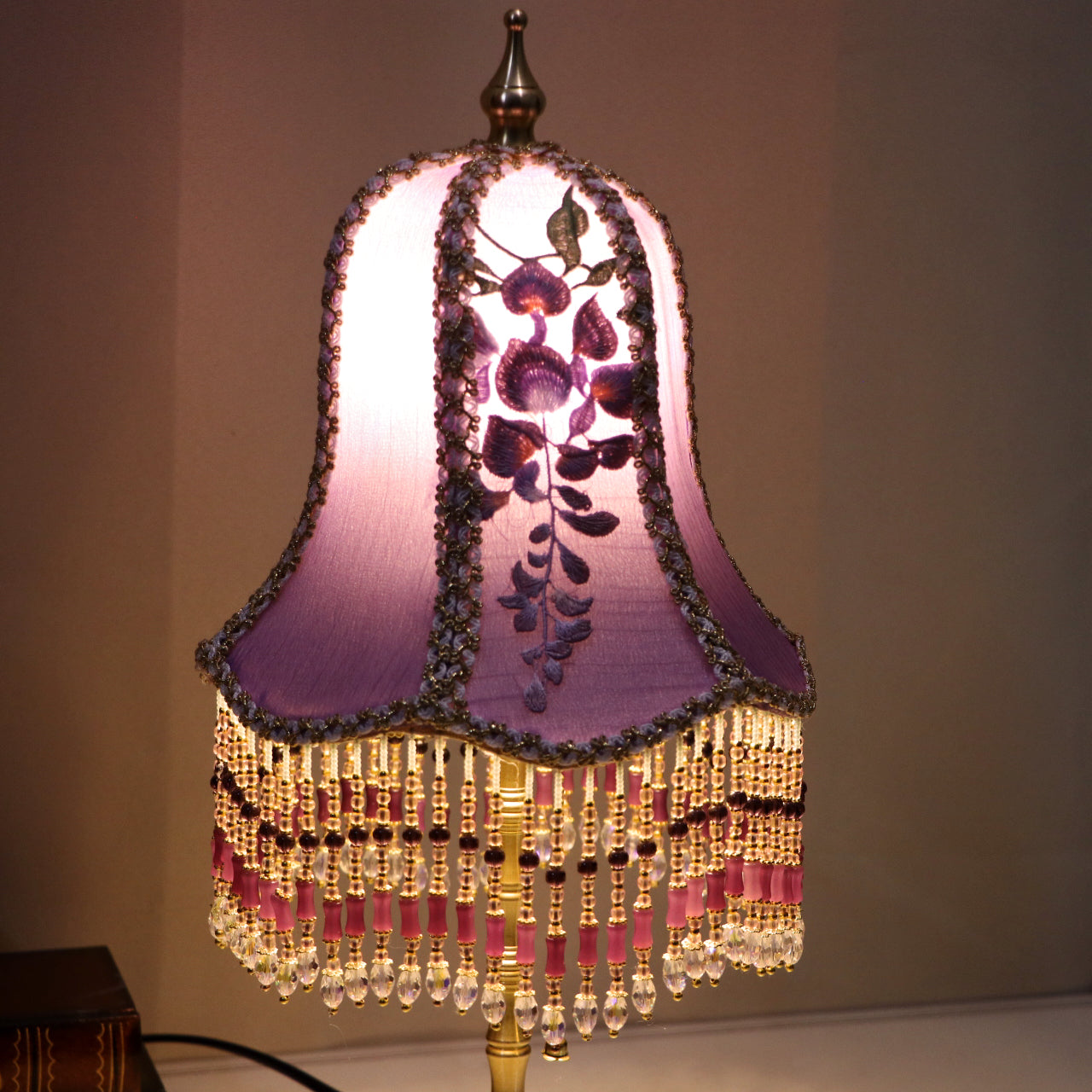 Retro Wisteria Table Lamp