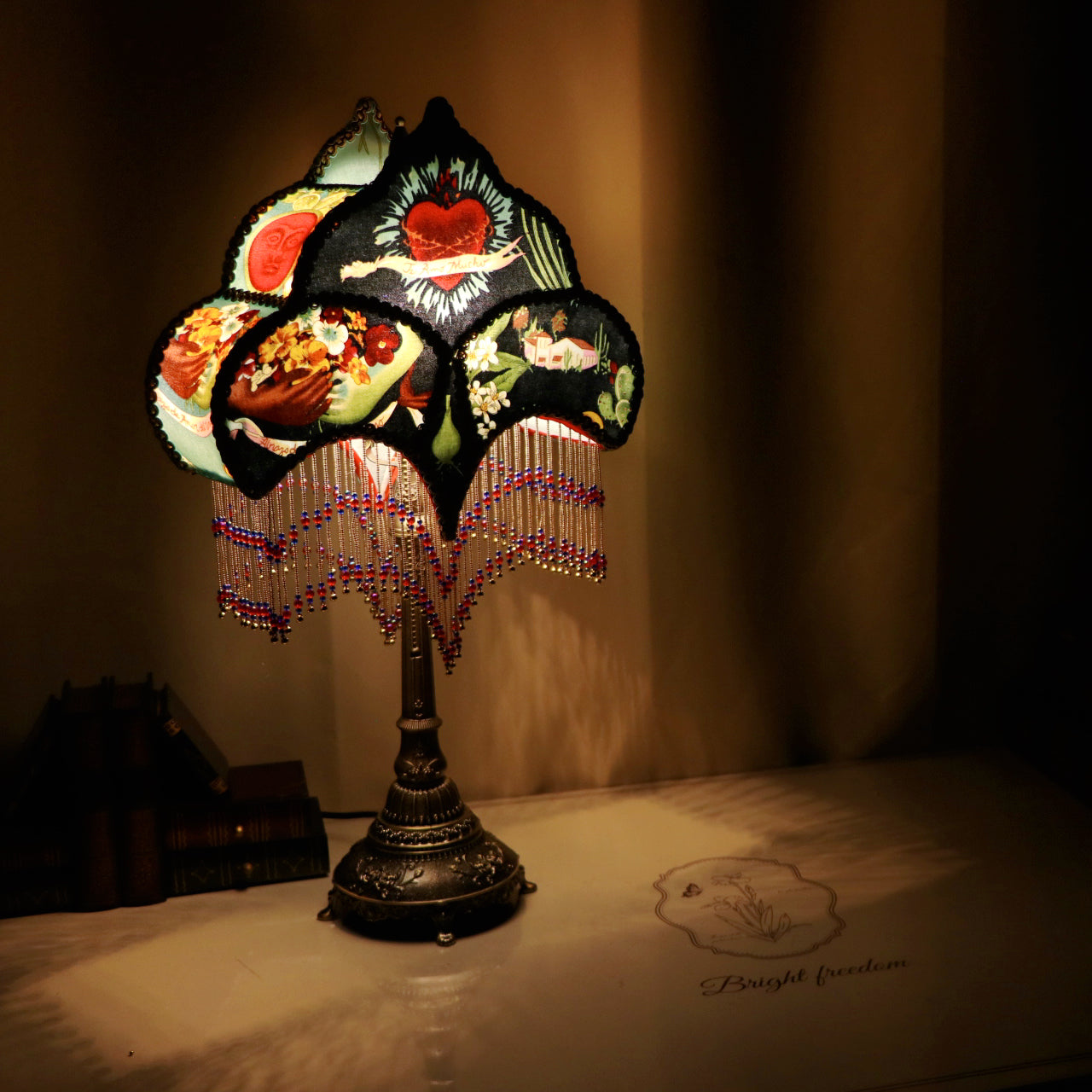 Victorian Retro Style Table Lamp