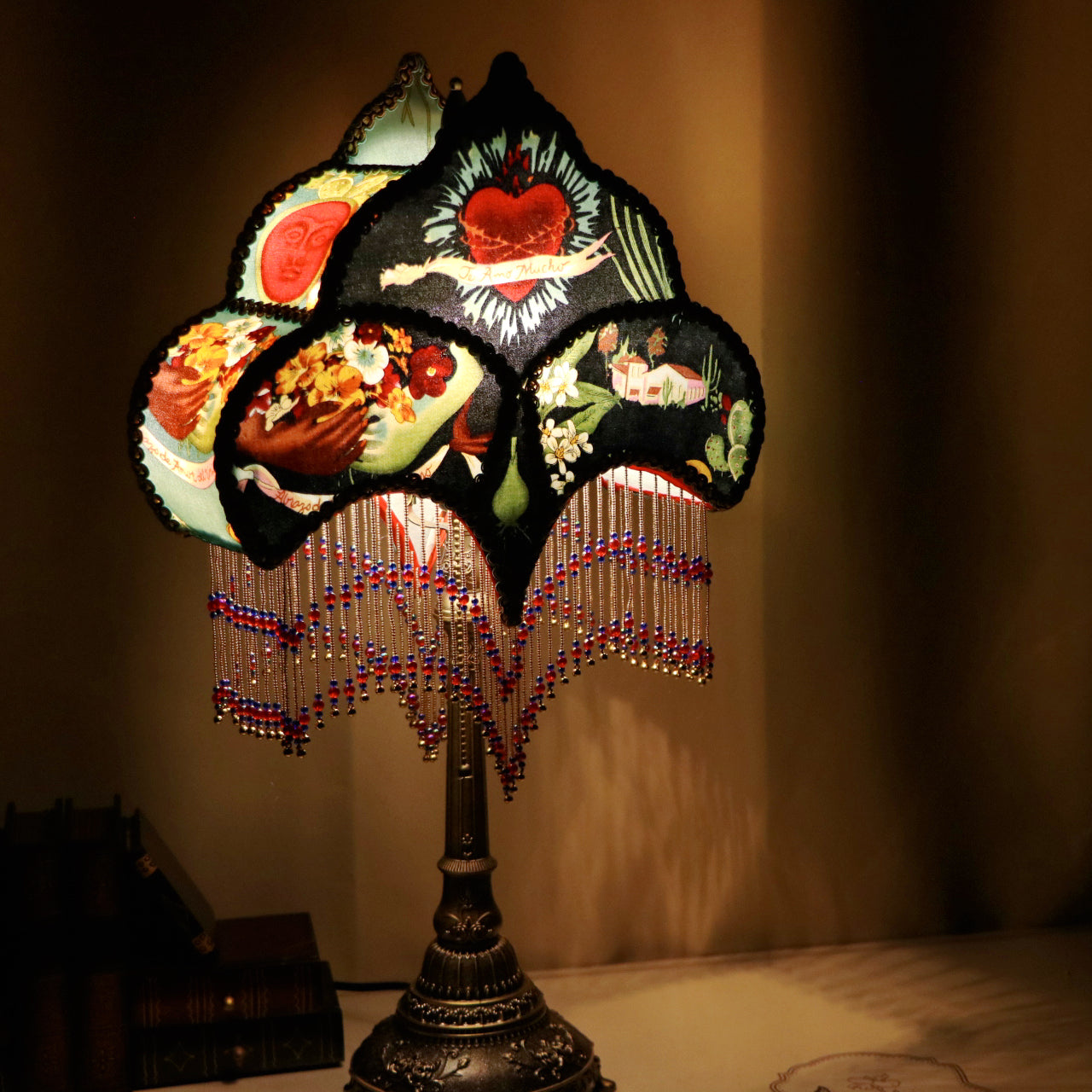 Victorian Retro Style Table Lamp