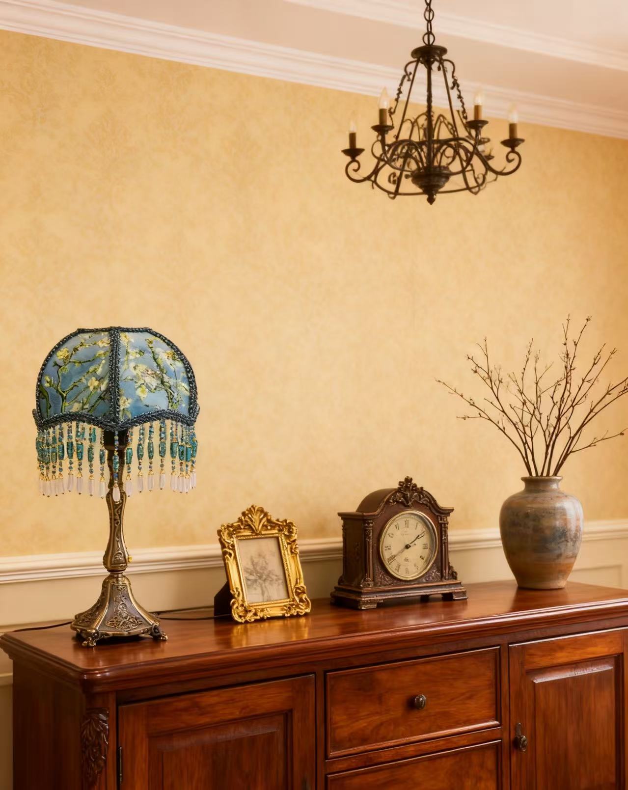 Retro Aprikosenblüten Tischlampe