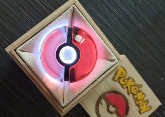 Pokemon Ball Licht