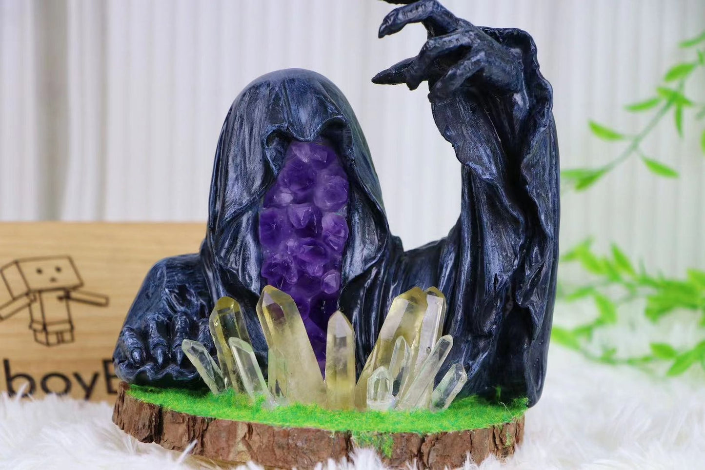 Black Robe Death Crystal Nazgul Lamp