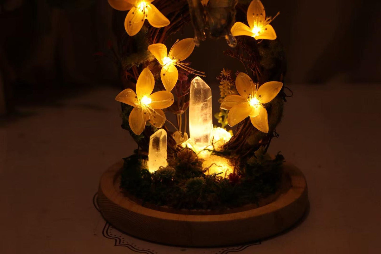 Blue Butterfly Wreath Quartz Crystal Night Light, Flower Moss Forest Bedside Decor Lamp