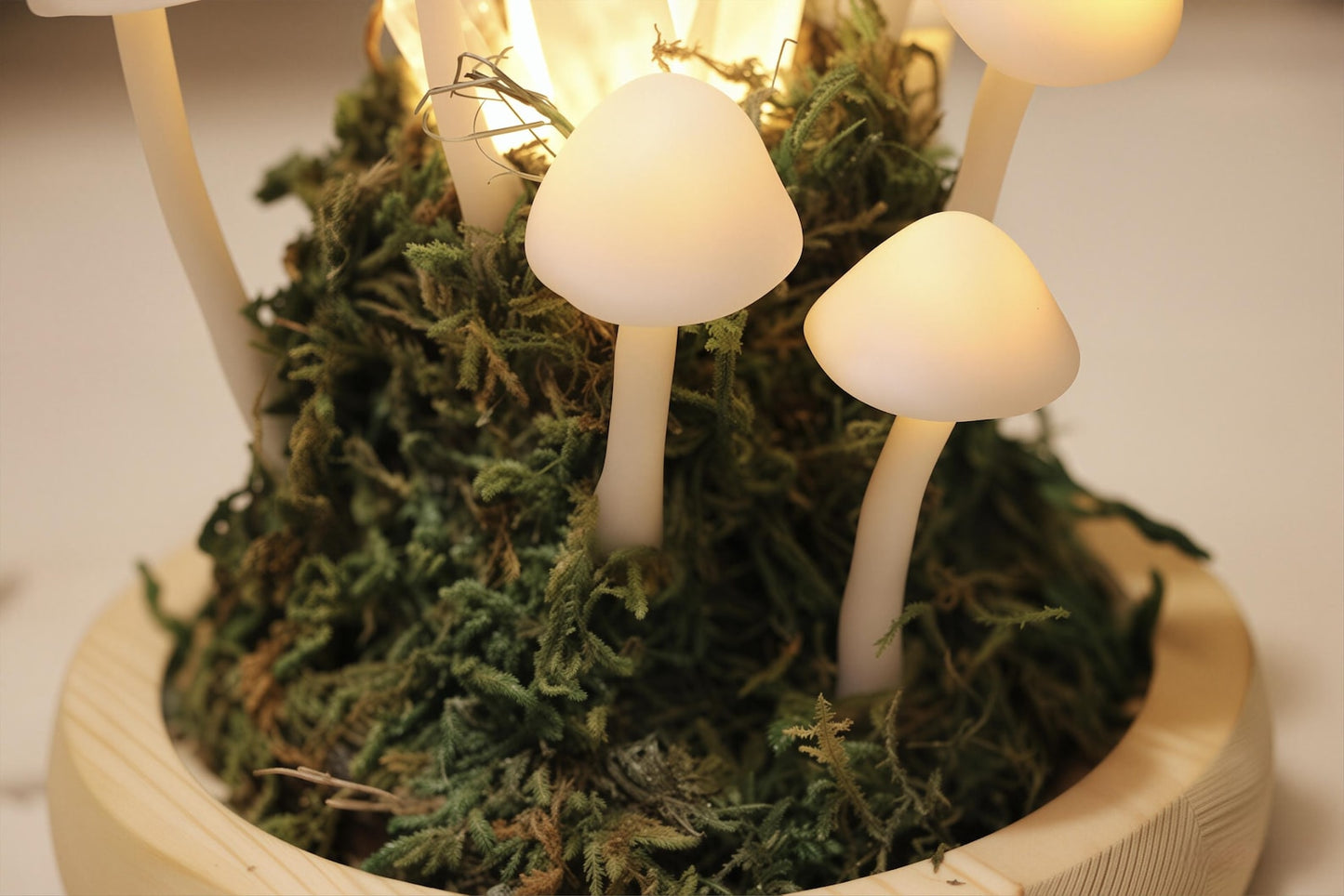 Quartz Crystal Forest Mushroom Night Light, Moss Woodland Bedside Decor Lamp