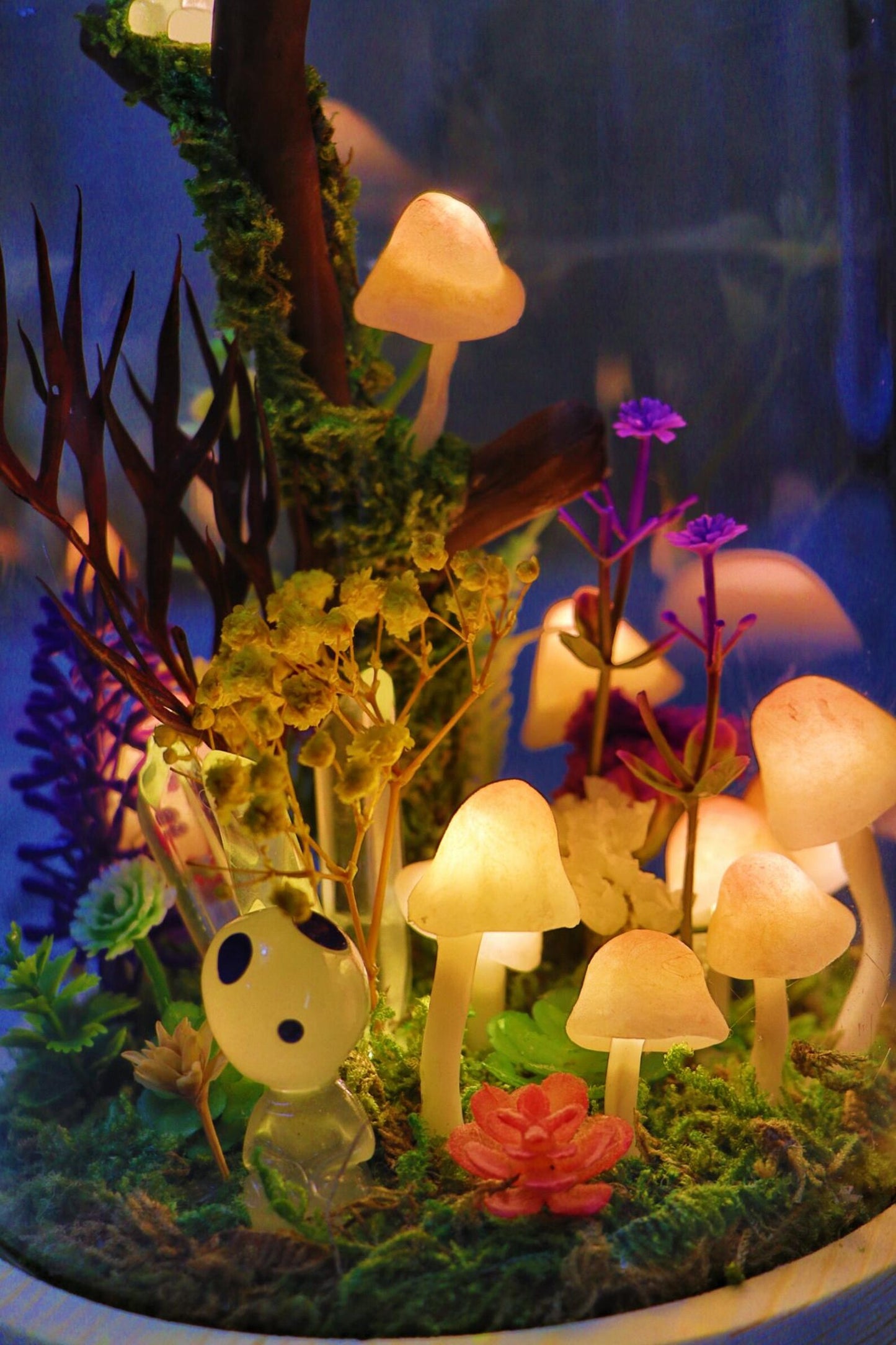 Ghost Elf Mushroom Glass Dome Night Light, Forest Moss Bell Jar Bedside Decor Lamp