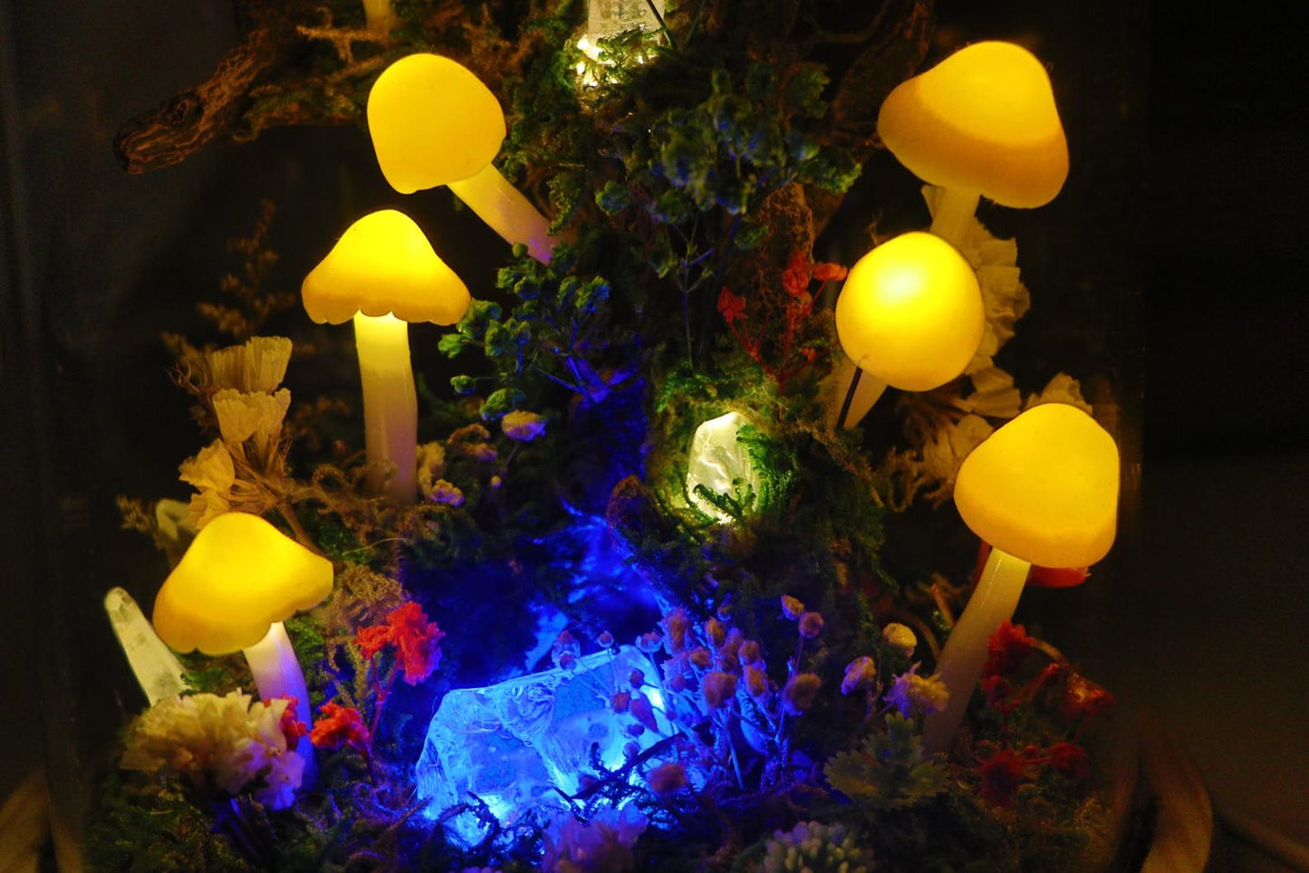 Handmade Enchanted Forest Mushroom Night Light, Glass Dome Moss Crystal Micro Landscape LED Lamp, Preserved Flower Fairycore Ambient Bedside Table Lamp, Whimsical Desktop Decor, Unique Birthday Valentine Anniversary Gift for Women Girlfriend